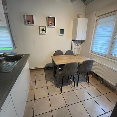 Appartement De Charme 40M2 Proche Centre Hospitalier Valenciennes Eksteriør bilde