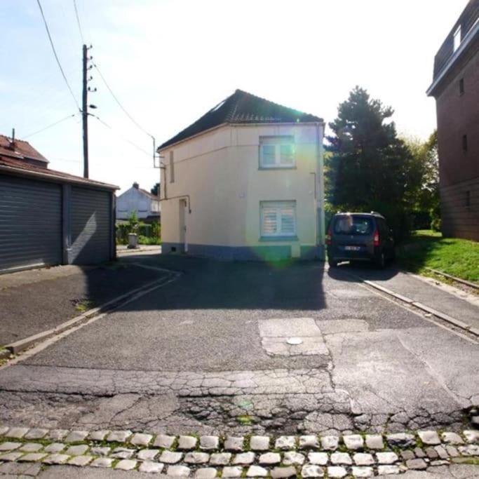 Appartement De Charme 40M2 Proche Centre Hospitalier Valenciennes Eksteriør bilde